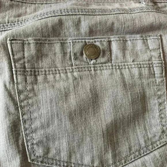 Santana Jeans shorts, tailored light  gray with cuffs - Picture 8 of 8